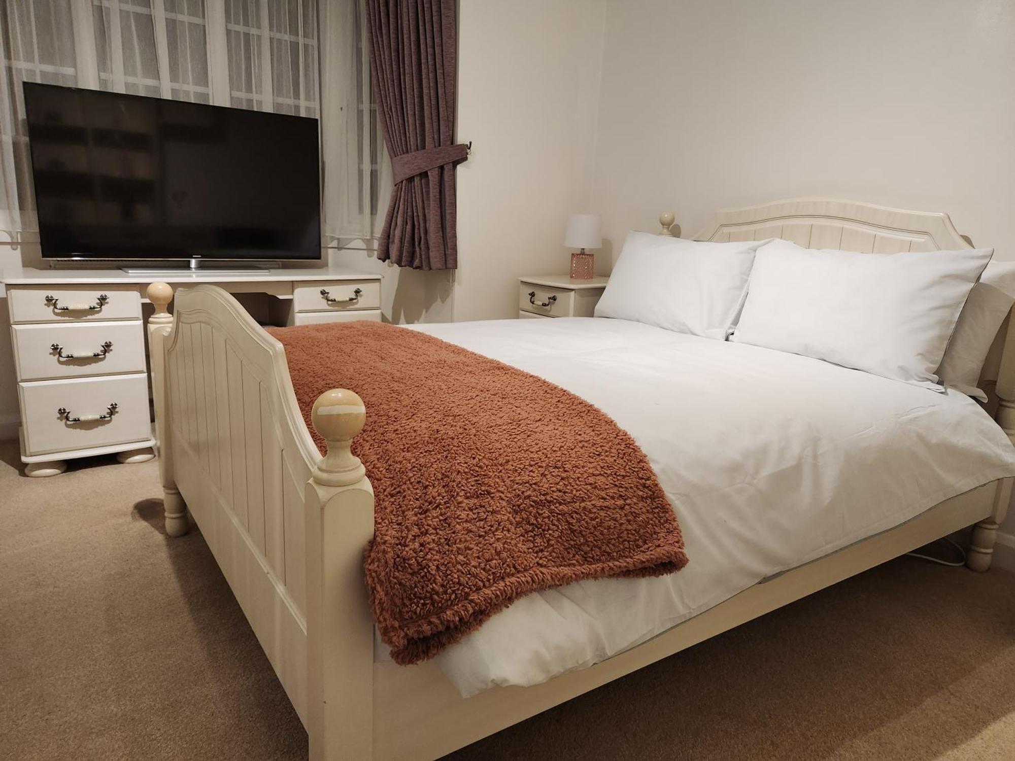 Elmdon House With 4 Spacious Bedrooms To Choose Birmingham Extérieur photo
