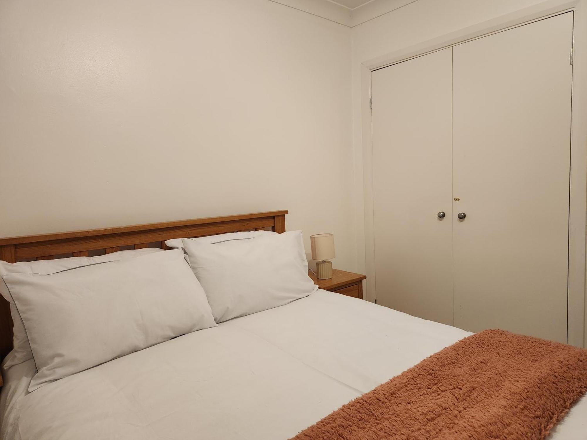 Elmdon House With 4 Spacious Bedrooms To Choose Birmingham Extérieur photo