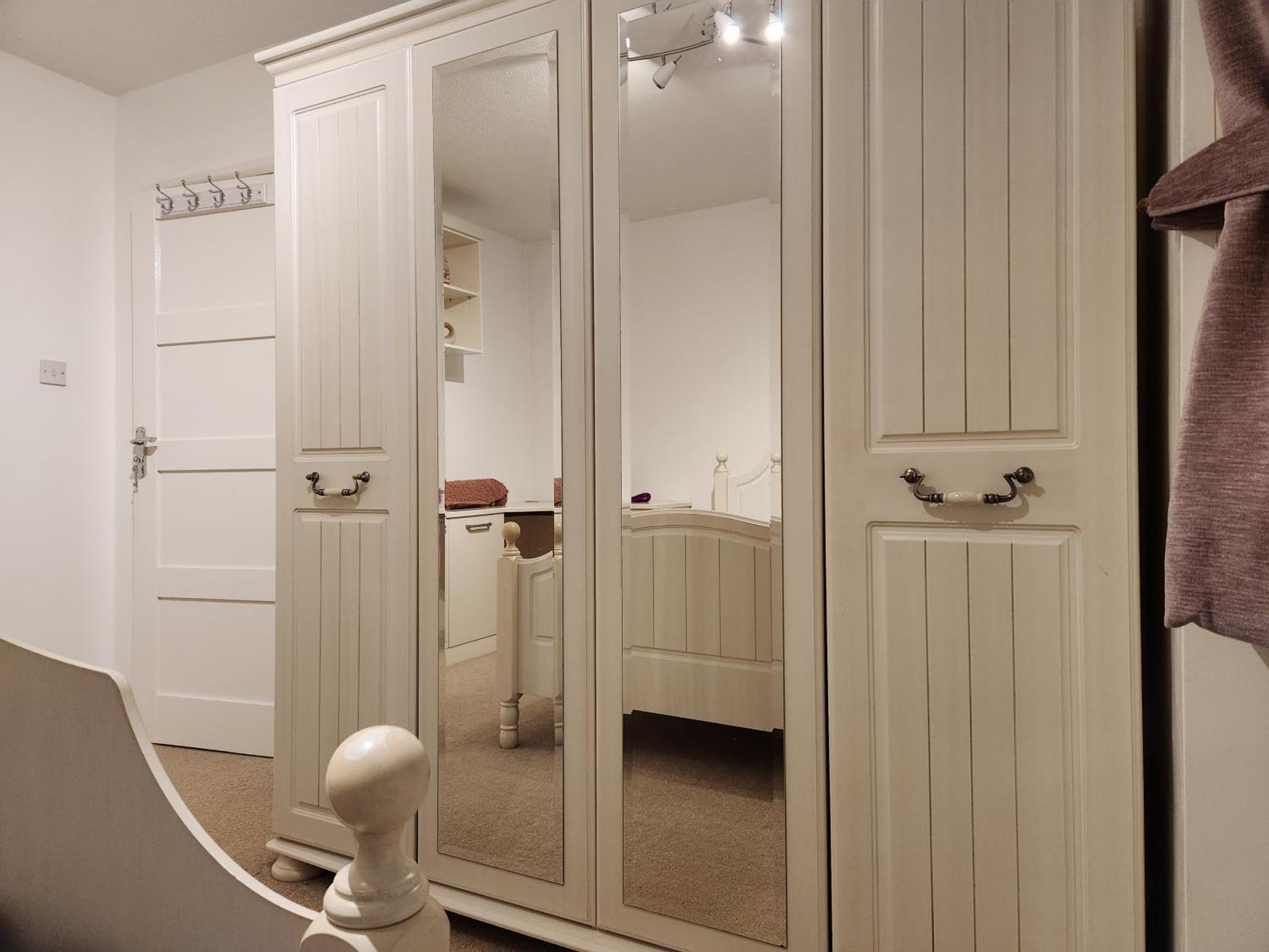 Elmdon House With 4 Spacious Bedrooms To Choose Birmingham Extérieur photo