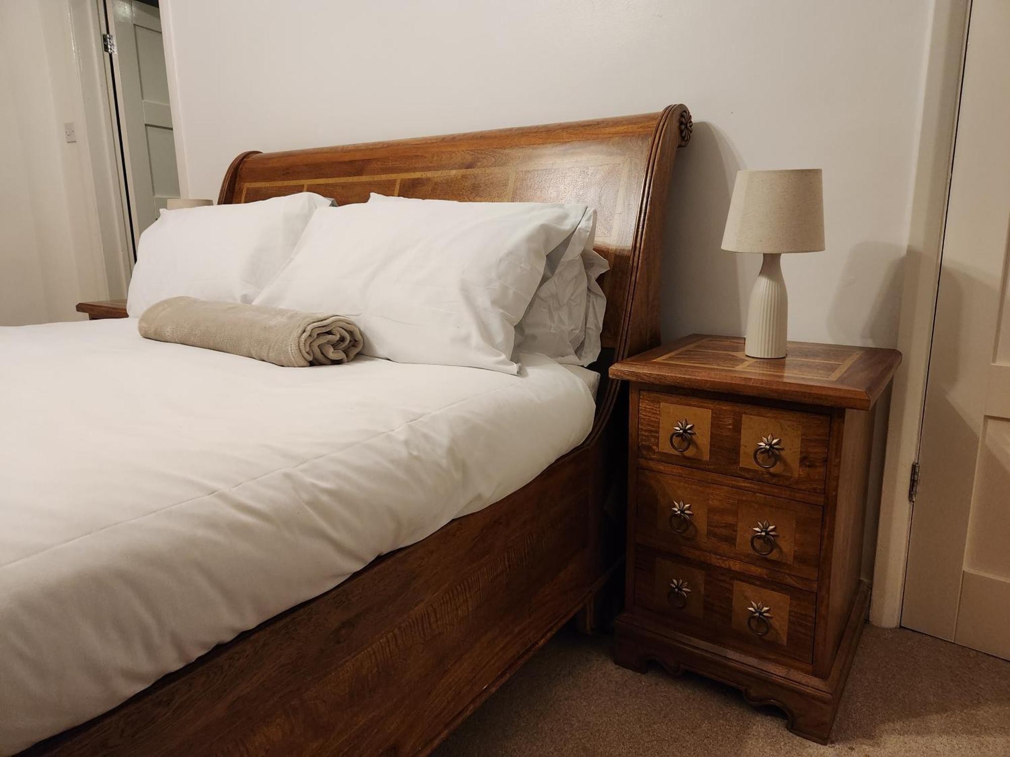 Elmdon House With 4 Spacious Bedrooms To Choose Birmingham Extérieur photo