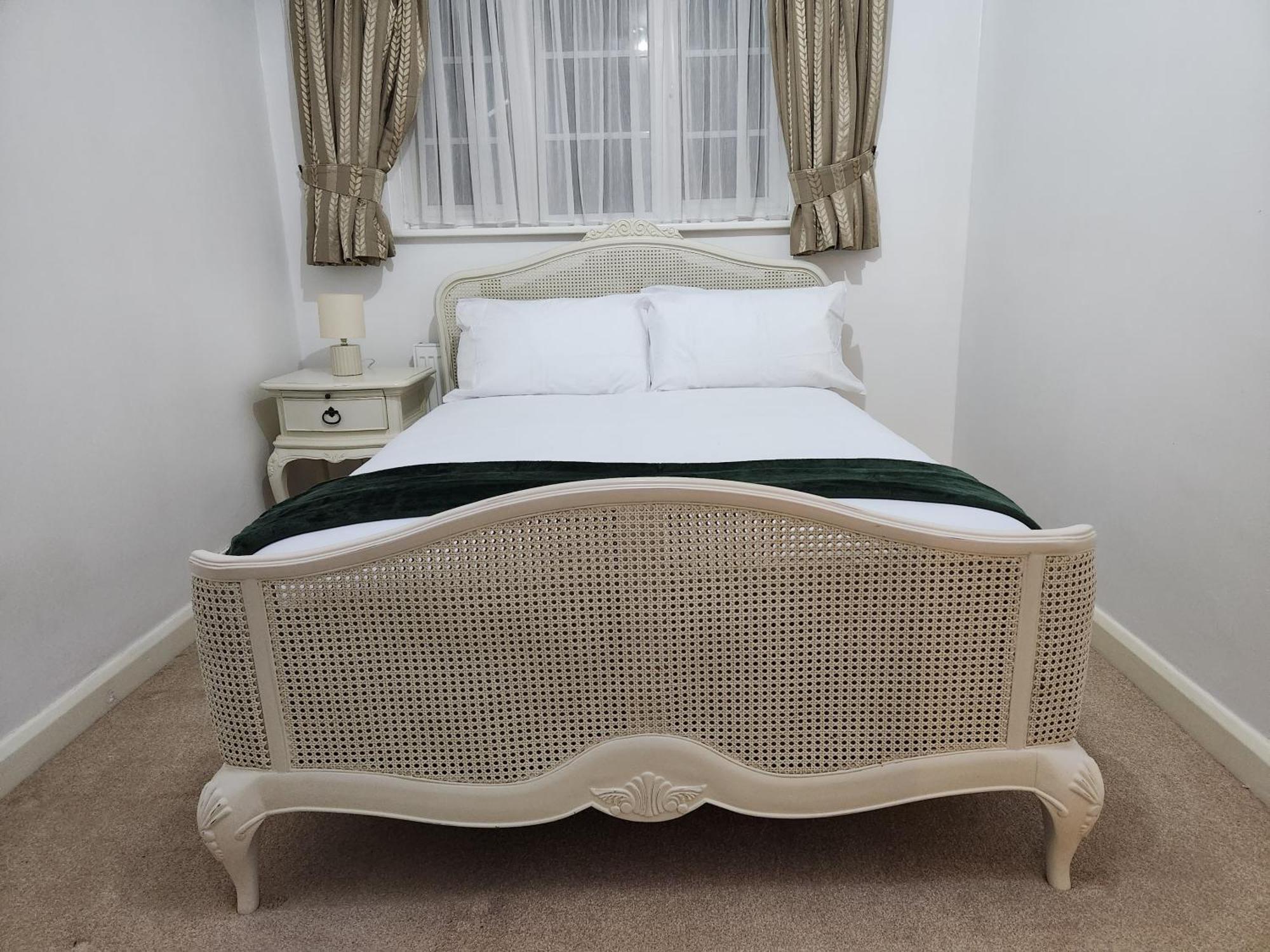 Elmdon House With 4 Spacious Bedrooms To Choose Birmingham Extérieur photo