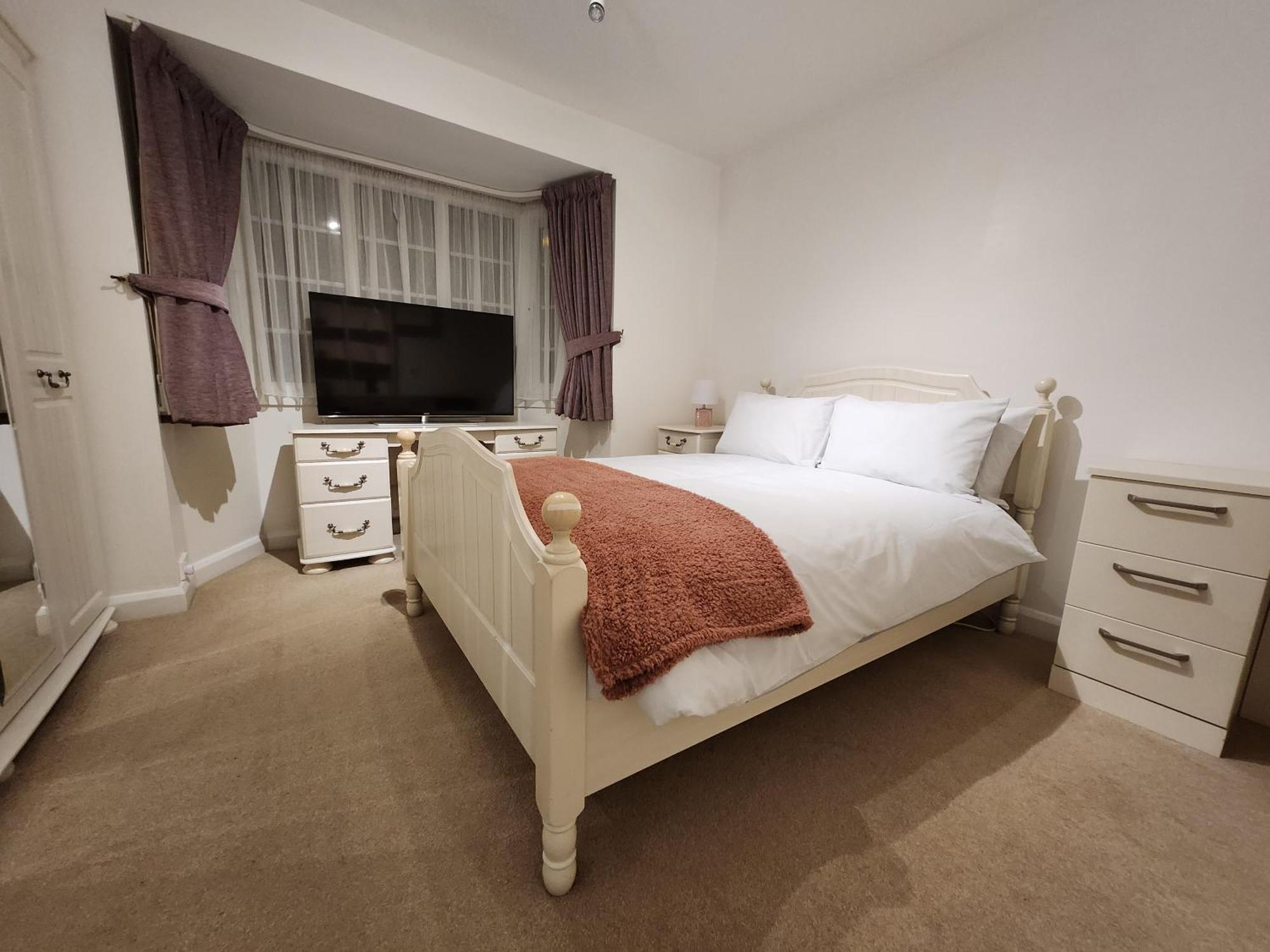 Elmdon House With 4 Spacious Bedrooms To Choose Birmingham Extérieur photo