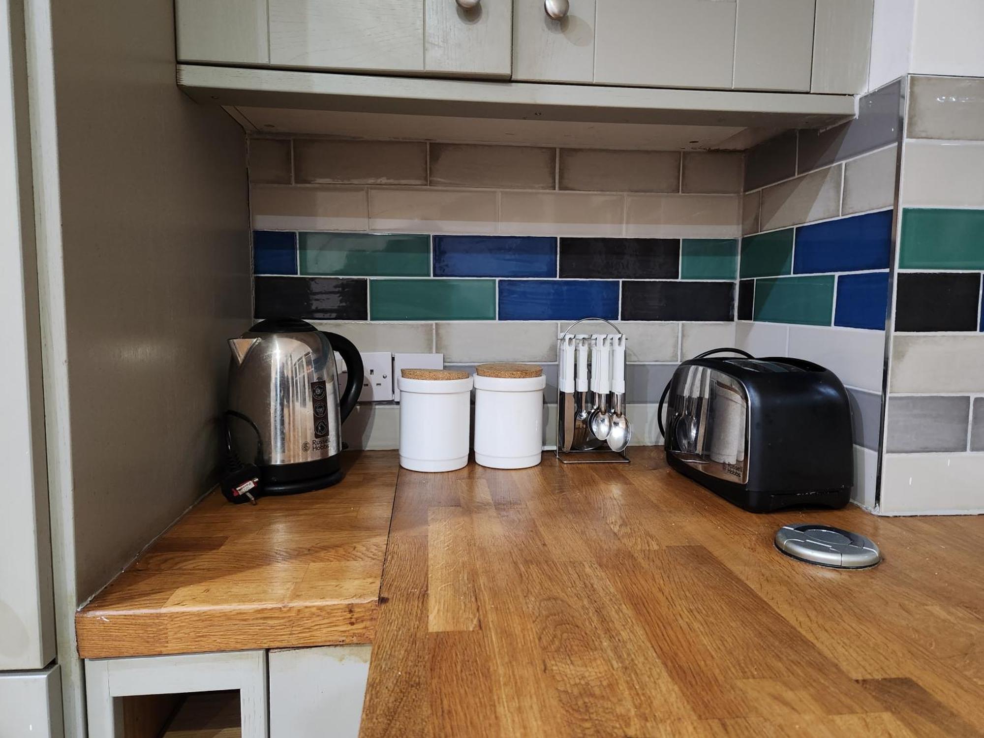 Elmdon House With 4 Spacious Bedrooms To Choose Birmingham Extérieur photo